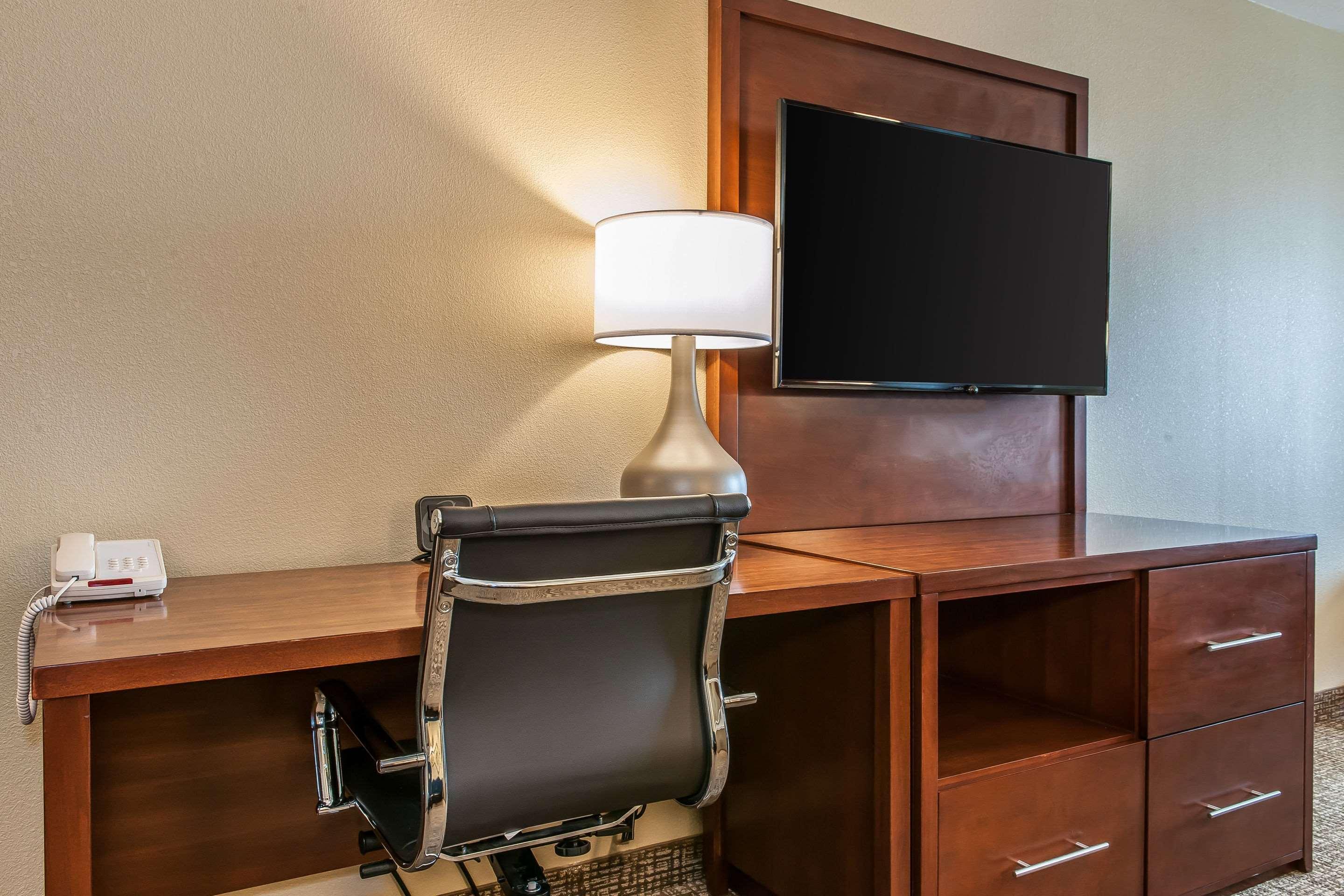 Comfort Suites Rensselaer Near Fair Oaks Zewnętrze zdjęcie