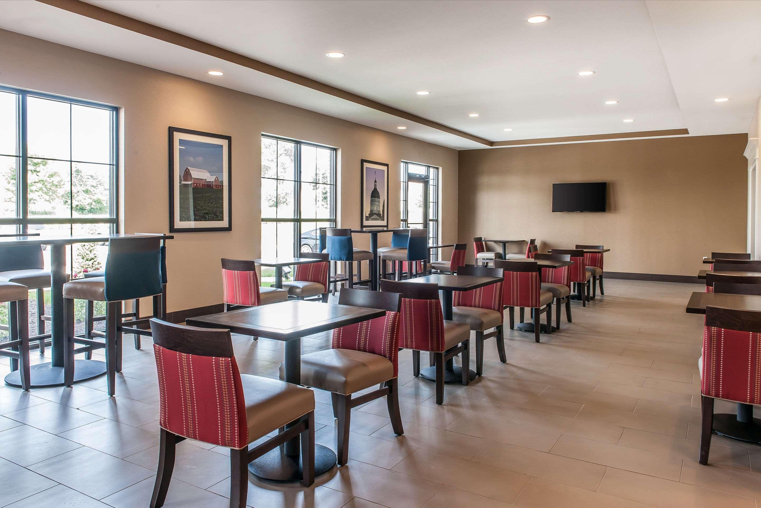 Comfort Suites Rensselaer Near Fair Oaks Zewnętrze zdjęcie