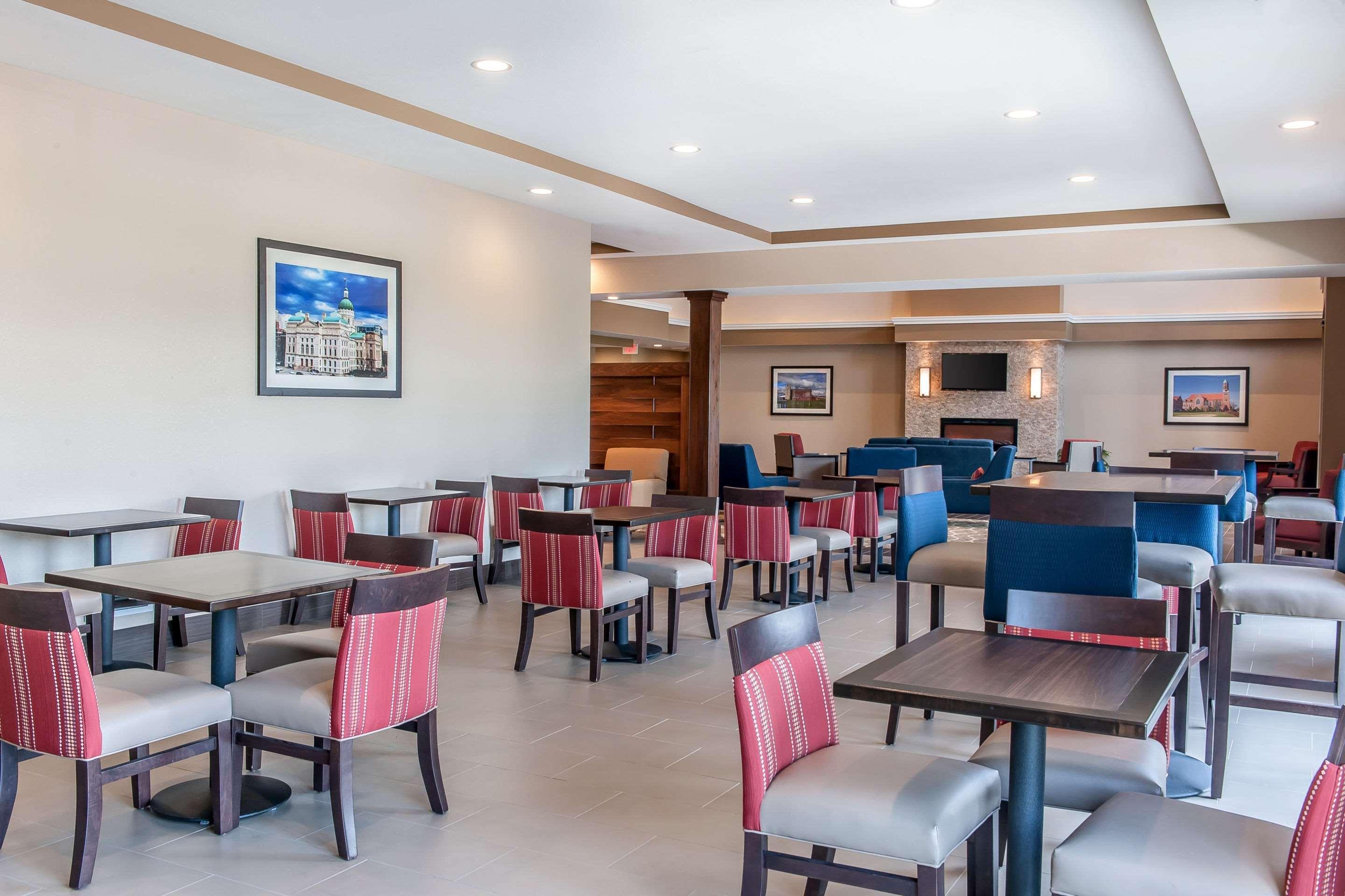 Comfort Suites Rensselaer Near Fair Oaks Zewnętrze zdjęcie